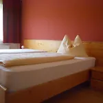 Gaestehaus Ehweiner Panzió