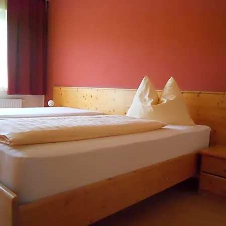 Gaestehaus Ehweiner Bed & Breakfast